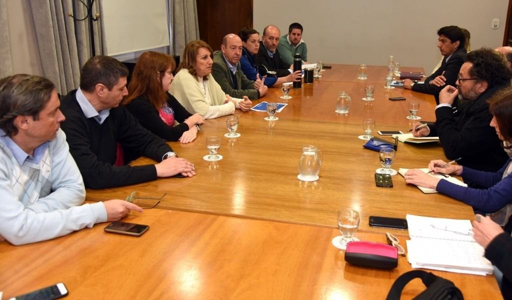 Rosario: reunin del gabinete social y funcionarios provinciales por la crisis