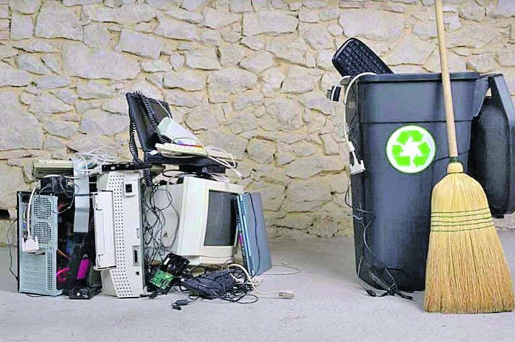 Para cuidar el ambiente, incentivan reciclar residuos electrnicos