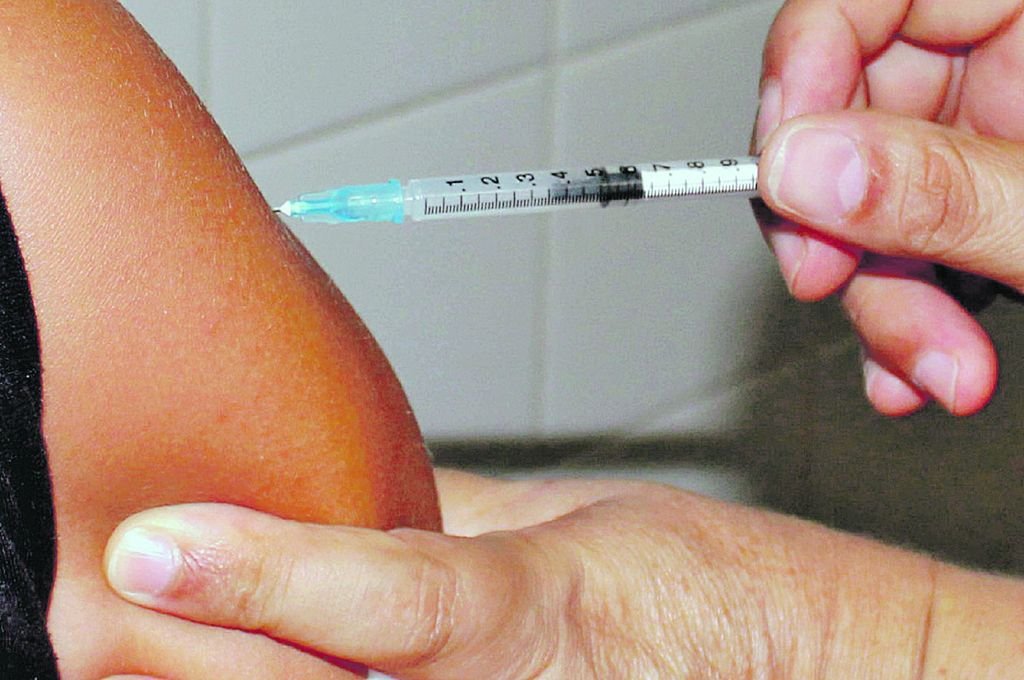 Aconsejan vacunarse contra la fiebre amarilla