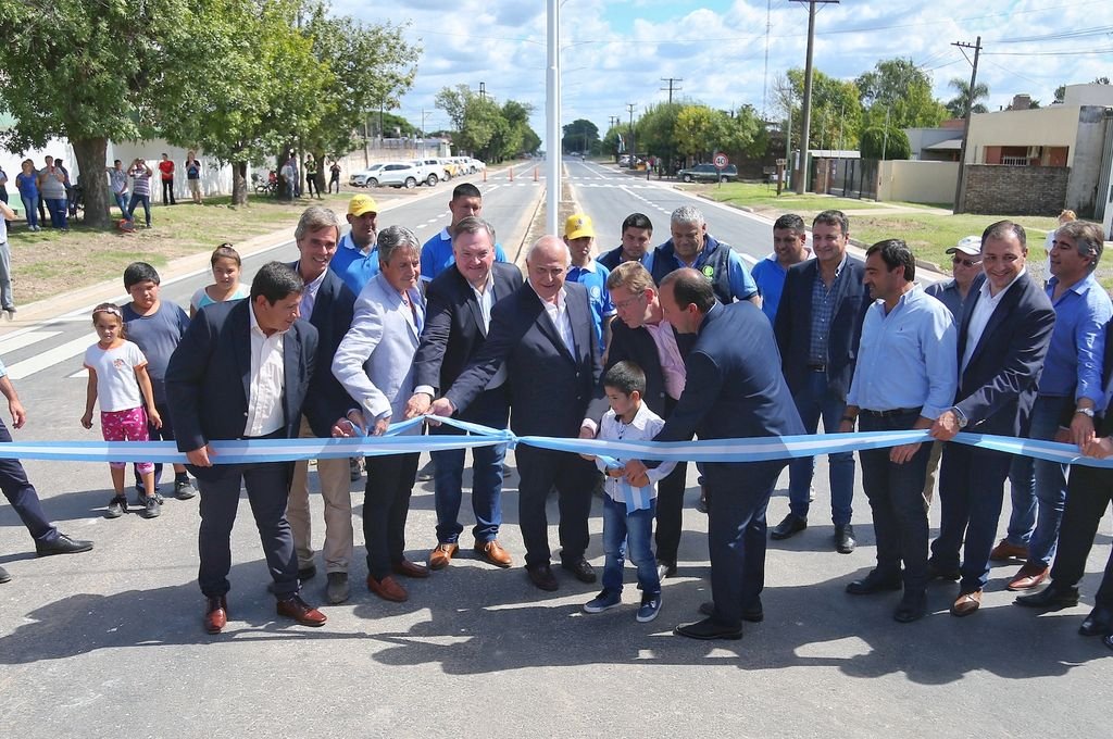 Se inaugur la pavimentacin de la ruta provincial 61