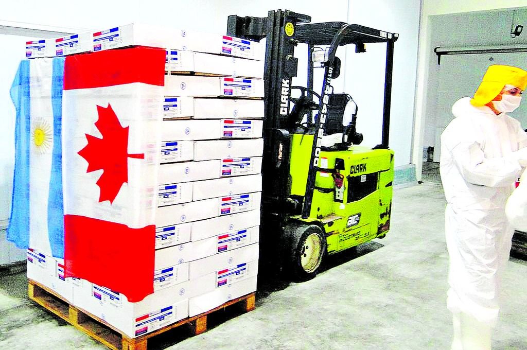 Una empresa entrerriana concret la primera exportacin de pollo a Canad 