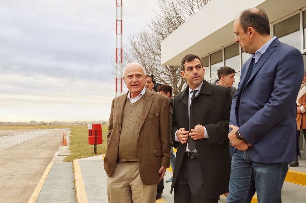 El gobernador recorri las obras en el aeropuerto de Santa Fe