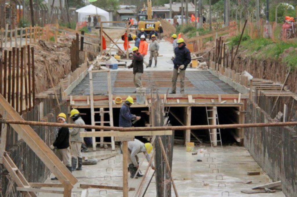 Santa Fe: la Provincia finaliza la construccin del desage Larrea