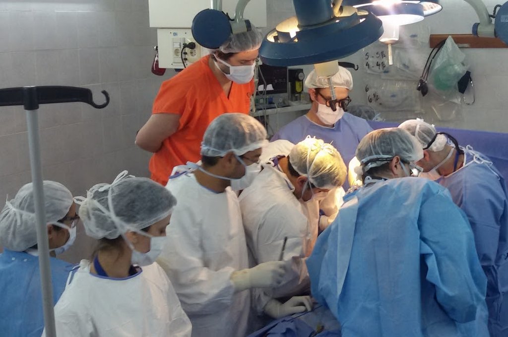 Indito trasplante en Santa Fe permiti implantar un bloque abdominal completo