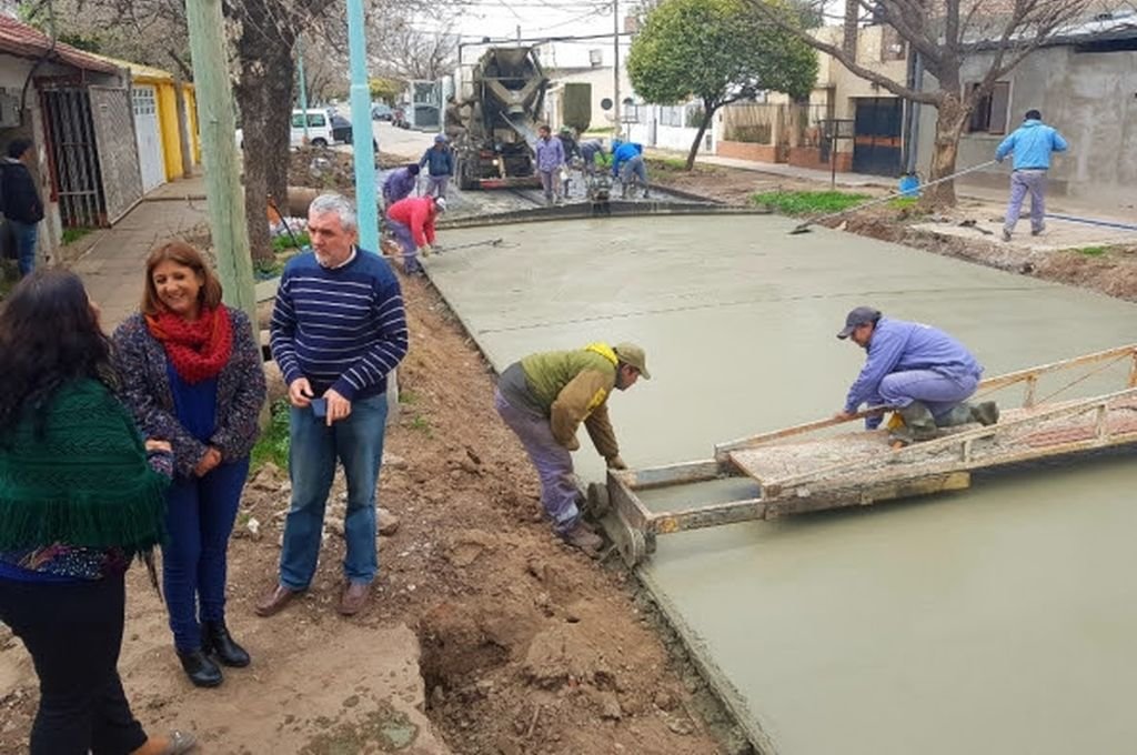 Santo Tom: Qesta supervis trabajos de pavimentacin en calle Saavedra