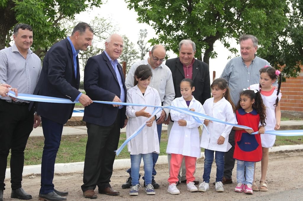 Lifschitz inaugur obras en localidades del departamento San Cristbal