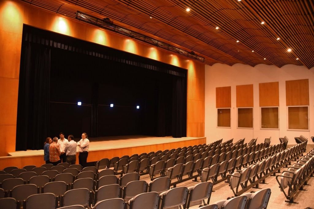 Rosario: Fein visit el auditorio del Distrito Sudoeste pronto a inaugurarse