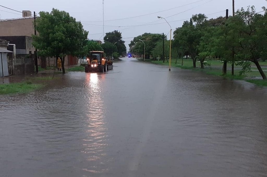 Lluvias de ms de 200 mm complicaron los cascos urbanos de Vera y Calchaqu
