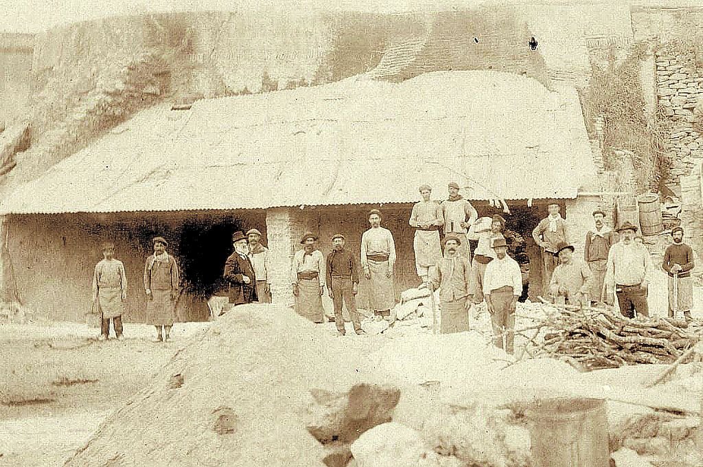 La explotación de la piedra caliza fue un puntal de la economía victoriense en los siglos XIX y XX. 