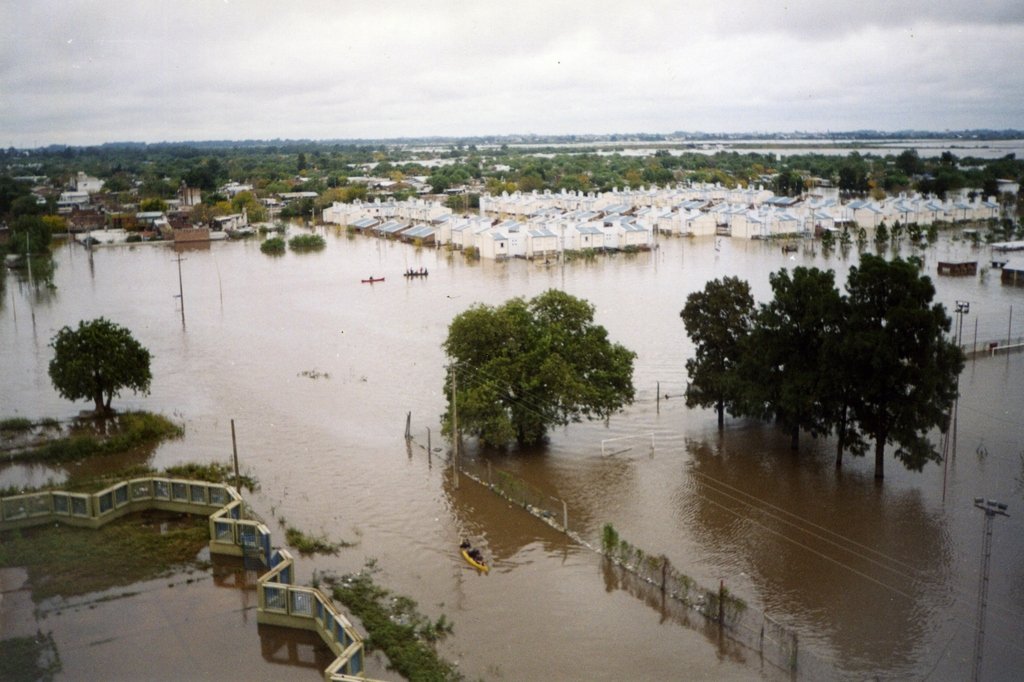El recuerdo de la inundación de 2003: perdidos, incomunicados, desesperados  : : Mirador Provincial : : Noticias de Santa Fe | Entre Ríos : :  