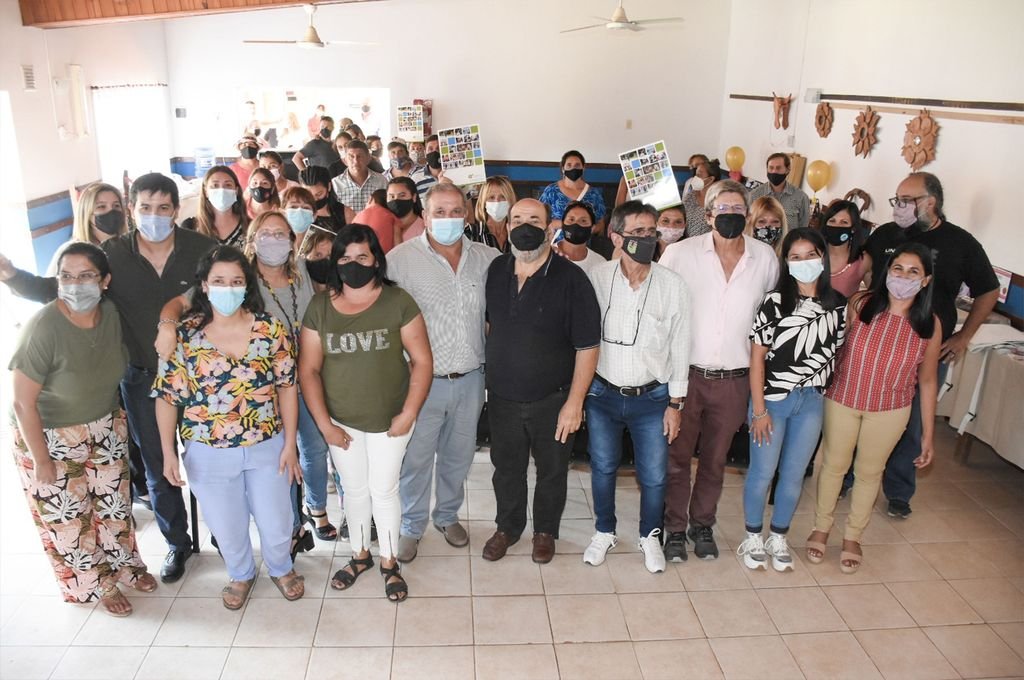 Autoridades nacionales, provinciales y municipales participaron de un encuentro con emprendedores del sur de Entre Ríos. 