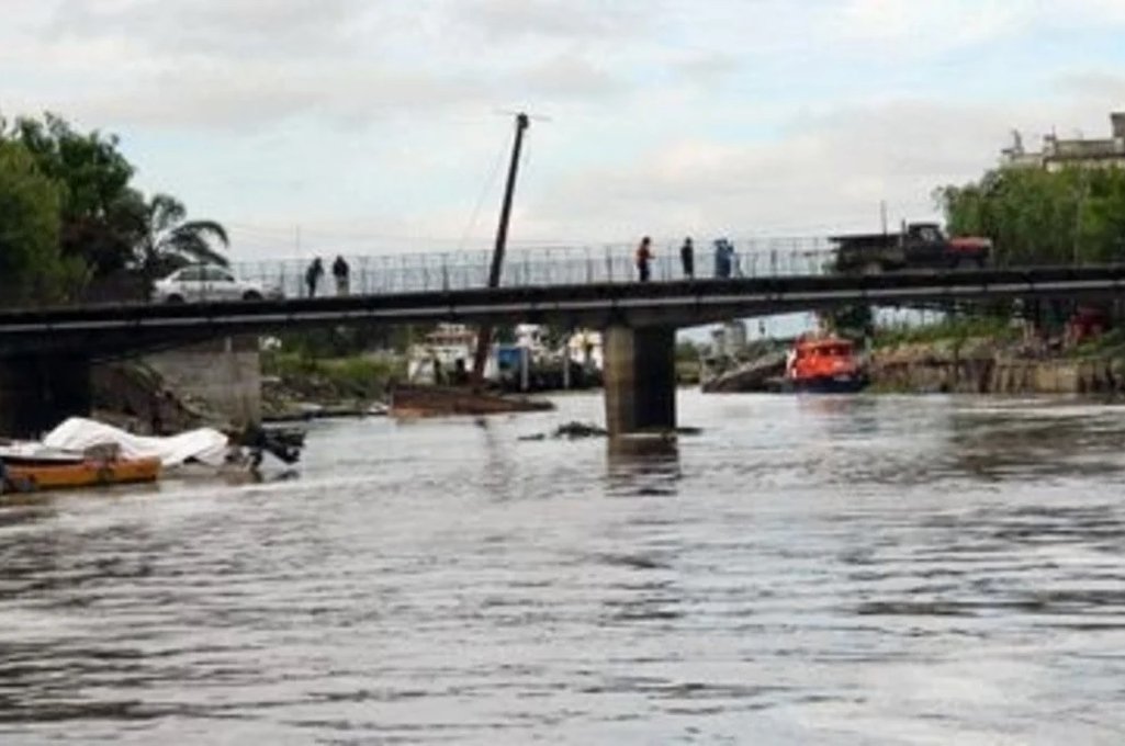Cortó el cuerpo de la víctima en siete partes y las arrojó al Arroyo Saladillo, a la altura del Parque Regional Sur de Rosario. 
