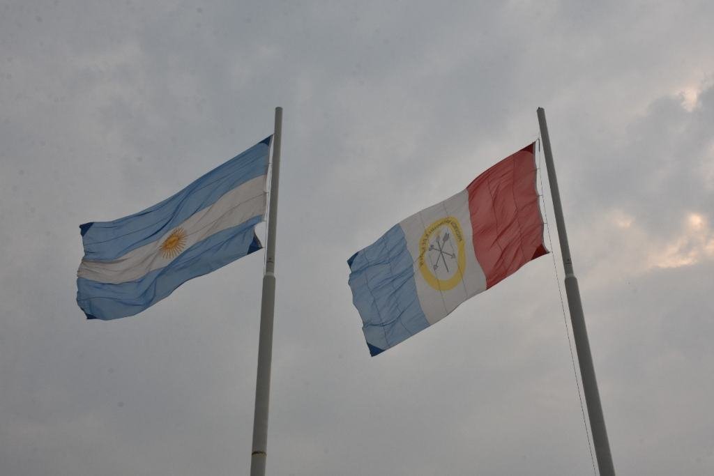 Una bandera para una "Provincia Invencible" : : Mirador Provincial : : Noticias de Santa Fe | Entre Ríos : : www.miradorprovincial.com