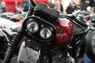 El municipio de Chajarí colocará luces faltantes en motos