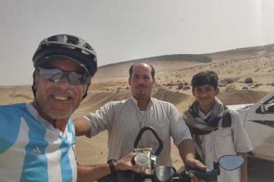 Un entrerriano recorrió más de 9 mil km y 20 países en bicicleta para llegar al mundial de Qatar