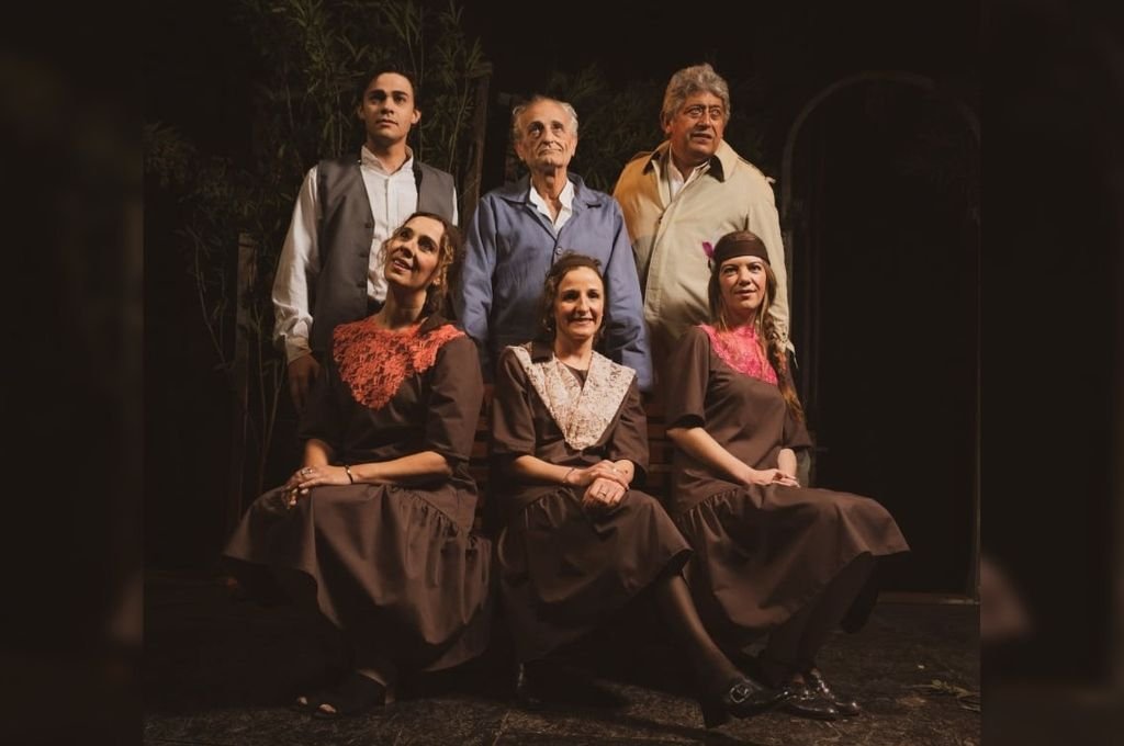 Una historia de amor que se sostiene a pesar del paso de los años es una de las propuestas de teatro en Paraná. 
