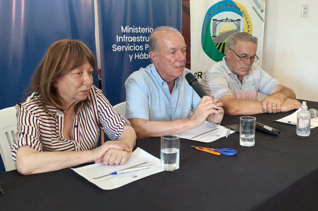 La senadora Cristina Berra, el secretario de Hábitat, Amado Zorzón, y el presidente de la Comuna, Omar Arce, estuvieron presentes. Foto:Gentileza.