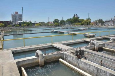 Enress habla de evaluar el desempeño de Aguas Santafesinas SA