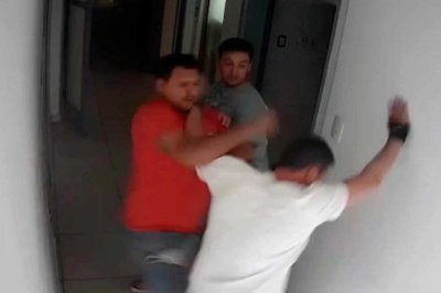 Video: las imágenes de la agresión al médico en Avellaneda