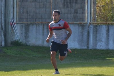 El futbolista José Barreto deja la actividad por un problema de salud