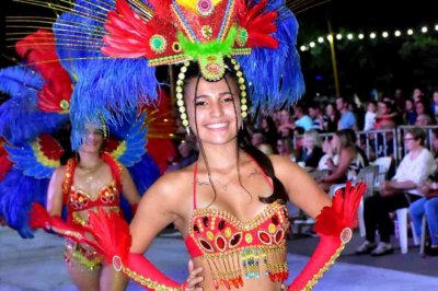 Sastre vuelve a latir al ritmo carioca con la segunda noche de carnavales