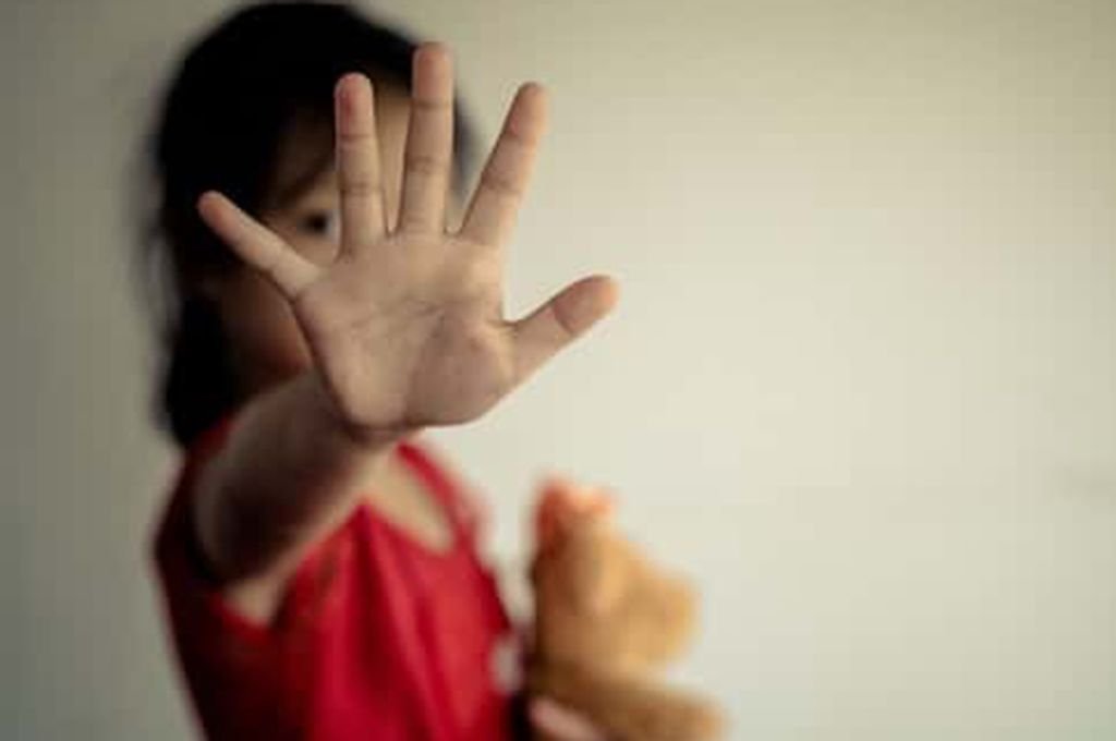 Con los chicos no. El maltrato infantil es cualquier forma de abuso o desatención que afecte a un menor de 18 años.  Foto:Gentileza