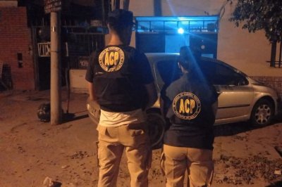 Rosario: detienen a policías mientras comían un asado en un galpón de la zona oeste