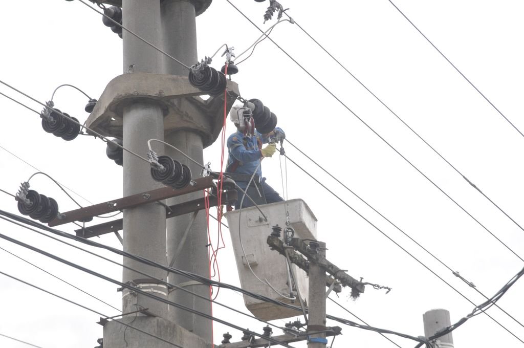 El flujo eléctrico que necesita la compañía pone en jaque al sistema eléctrico provincial. Foto:Archivo
