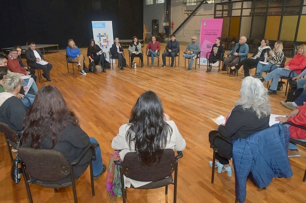 Representantes de las áreas de Cultura se reunieron en La Vieja Usina, de la capital provincial. Foto:Foto: Prensa Secretaría de Cultura