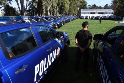Santa Fe: incorporaron 60 camionetas 0 km para la policía de la Unidad Regional II