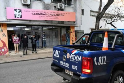 Las escuelas amenazadas en el centro de Rosario volverían a las clases este martes -  - 