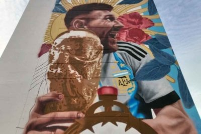 Avanza el mural gigante sobre Lionel Messi