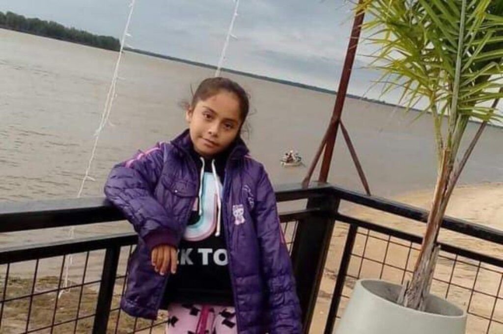 La pequeña de 8 años, Ailén Ávalos, fue atropellada en Santa Elena y falleció. 