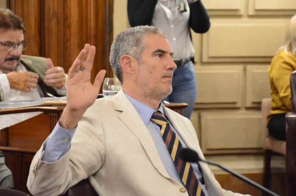 Carlos Kaufmann en el senado provincial. Foto:Gentileza.