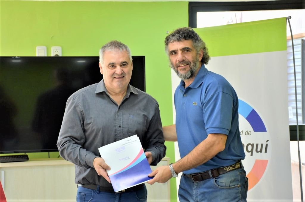 Caussi firmó convenios con autoridades locales Foto:Gentileza
