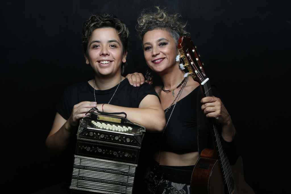 Ellas son dos artistas de amplio repertorio musical. Foto:Gentileza.