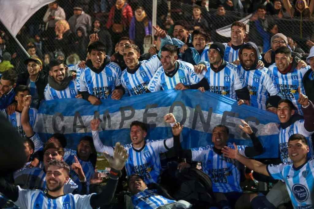 Argentino terminó imponiéndose en los penales por 4 a 3 para la algarabía de medio Franck. Foto:Gentileza: prensa Argentino.
