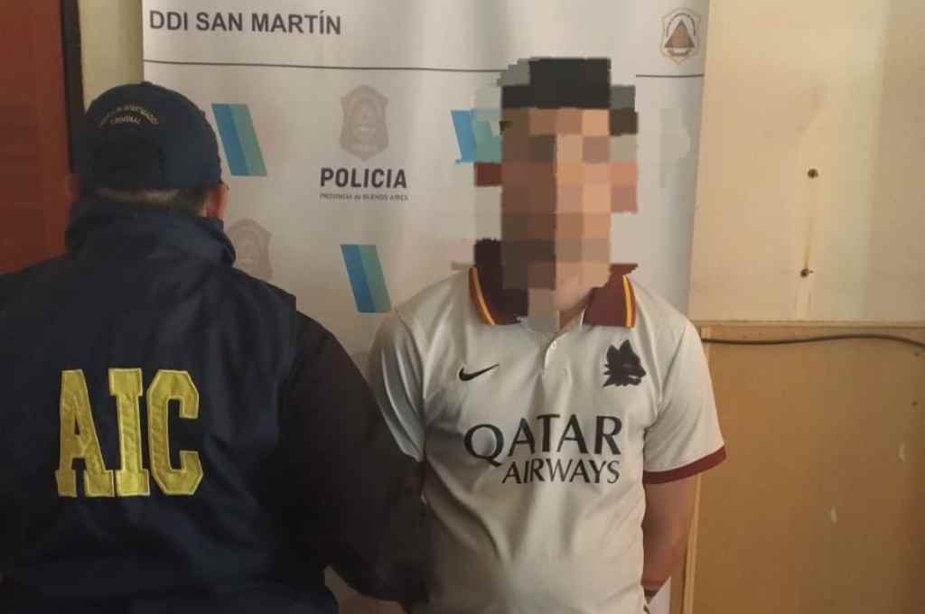 Policías de la AIC detuvieron este jueves en el partido bonaerense de San Martín a un joven de 21 años, sospechado de haber participado en el secuestro y asesinato de Lorenzo ‘Jimi’ Altamirano. Foto:Gentileza: prensa AIC.