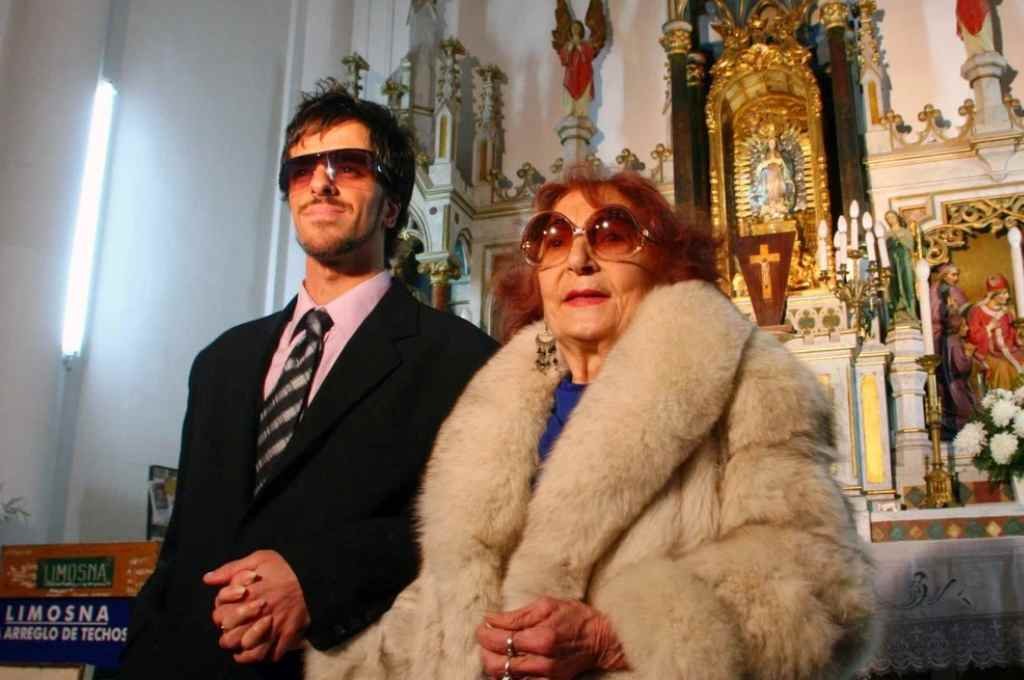 En septiembre de 2007, Reinaldo contrajo matrimonio con una amiga de su madre llamada Adelfa, de 82 años. La boda tuvo trascendencia nacional. Foto:Archivo/Luis Cetraro.