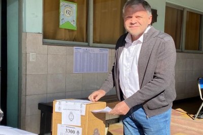 El precandidato a gobernador Pedro Galimberti votó en Chajarí