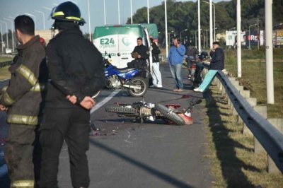 Un motociclista falleció en un accidente en la autopista Santa Fe-Rosario