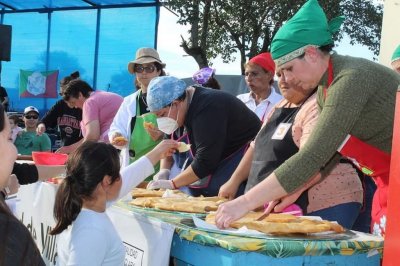 Villa Clara celebró su tercera Fiesta de la Torta Frita y el Mate Cocido