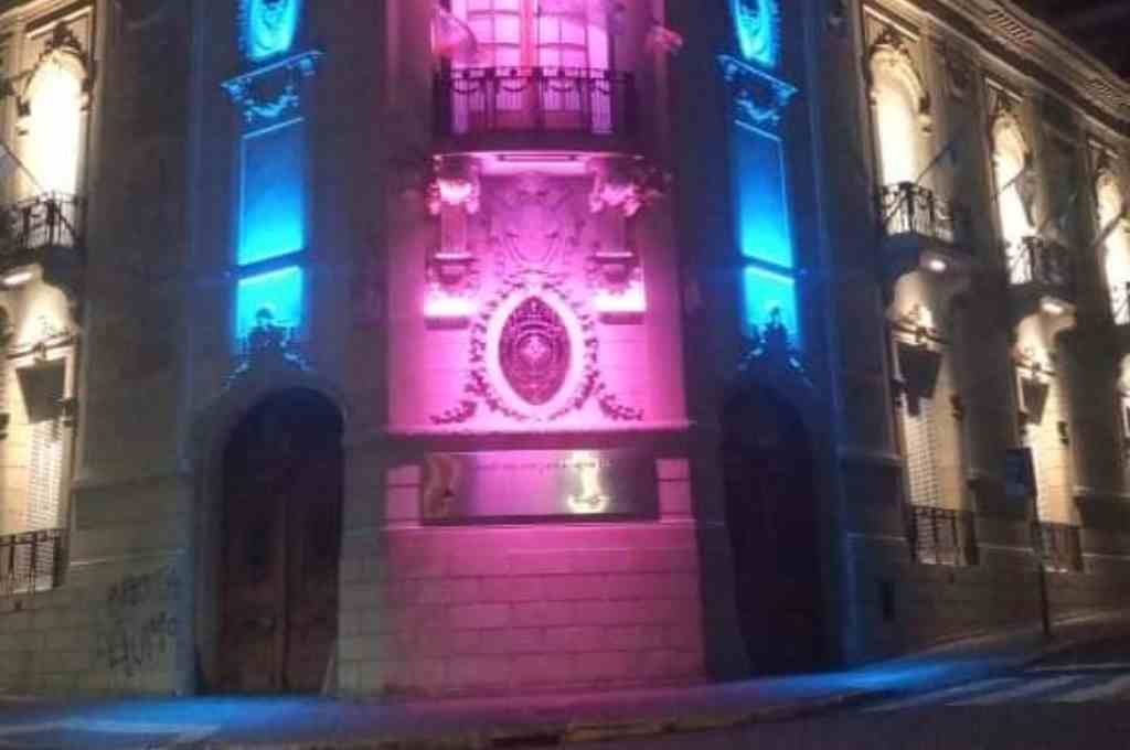 El Palacio Vasallo y otros edificios se iluminarán de celeste y rosa. Foto:Gentileza.