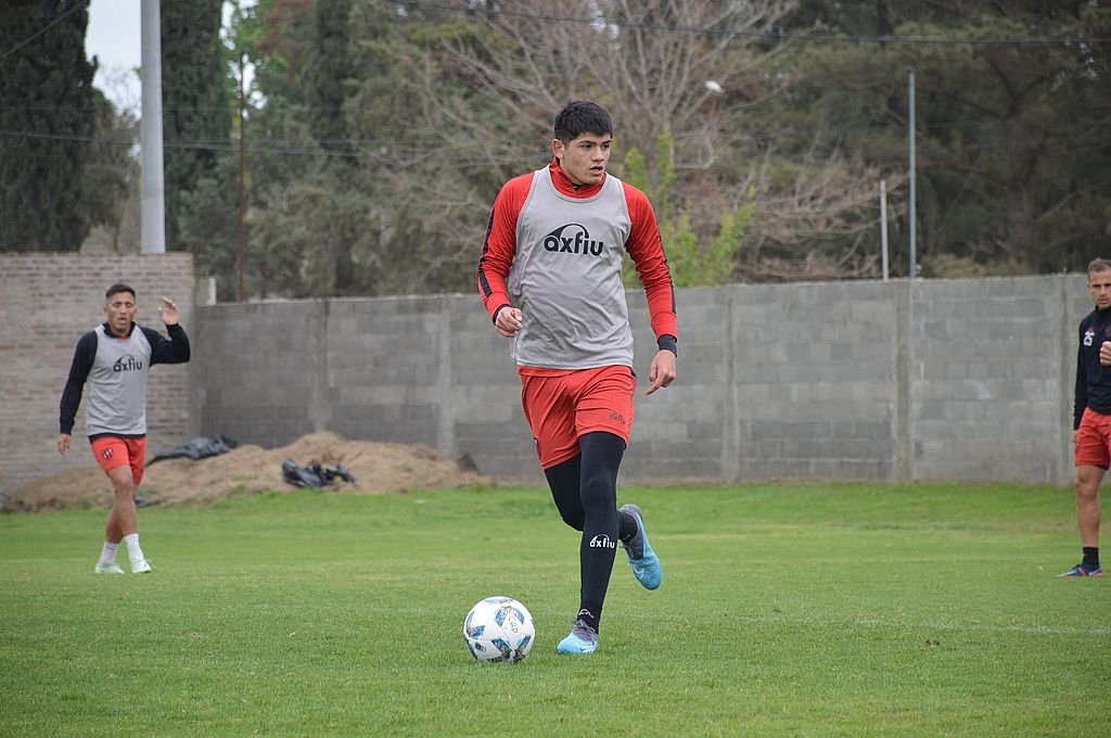 El Monito Díaz volvería a jugar en la Primera Nacional.  