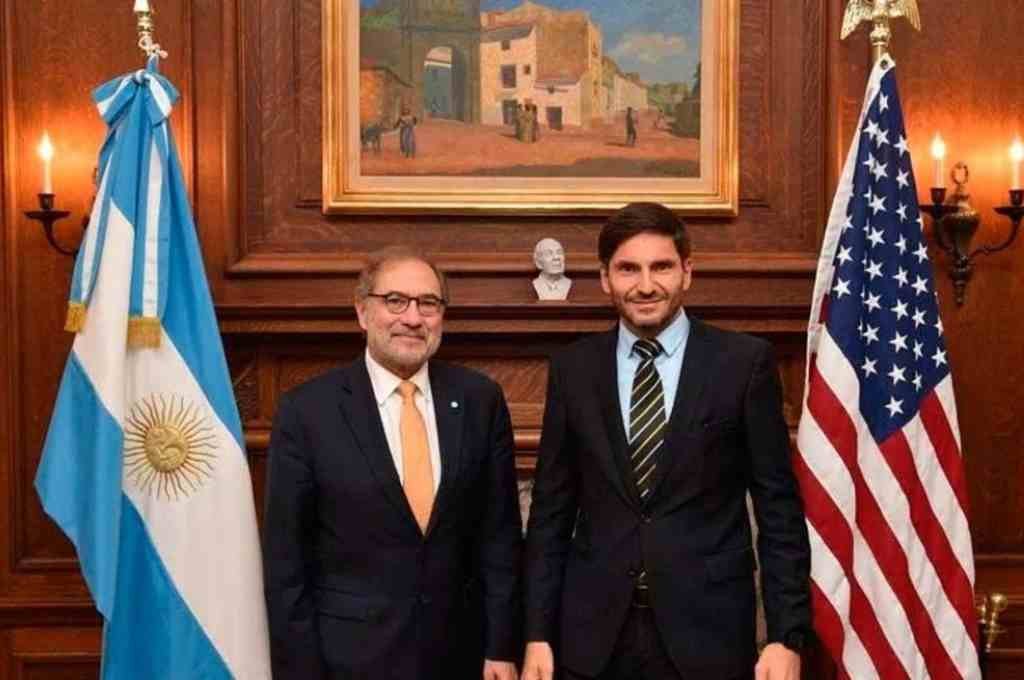 Pullaro cerró su gira por EE.UU con el embajador argentino en ese país, Jorge Argüello. Foto:Archivo.