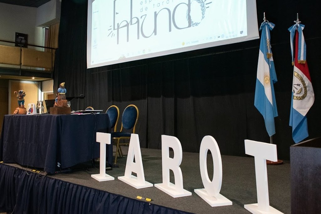 La propuesta apunta a que cada persona que se acerque al Tarot comience un viaje interior, es decir, un camino de autoconocimiento. Foto:web oficial
