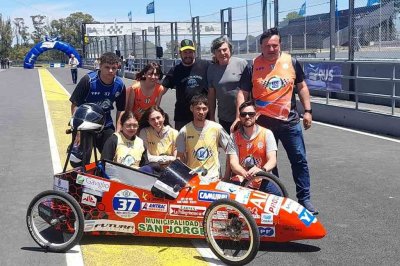 El auto eléctrico de la escuela de San Jorge ganó el Desafío ECO