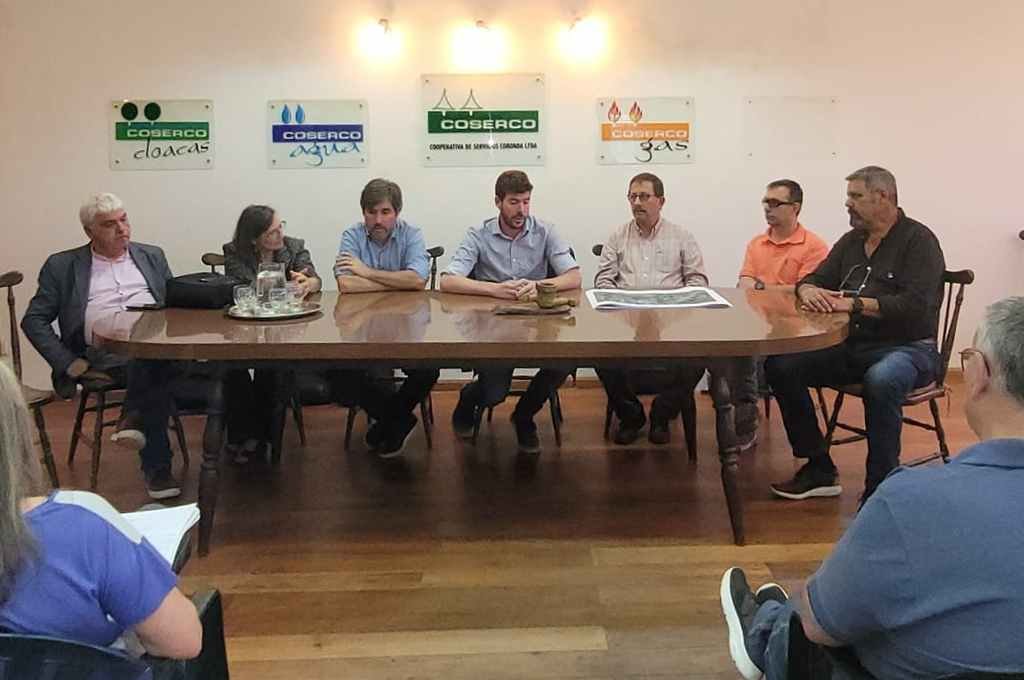 La reunión en CoSerCo encontró por primera vez a las partes. Foto:Gentileza: prensa Municipalidad de Coronda.