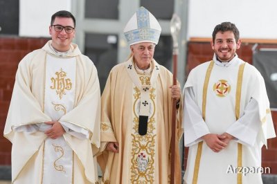 Dos villaguayenses fueron ordenados en la Catedral de Paraná