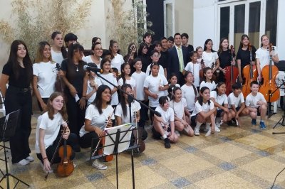 A pura emoción, la Orquesta Infantil Camalotes cerró el año con un concierto